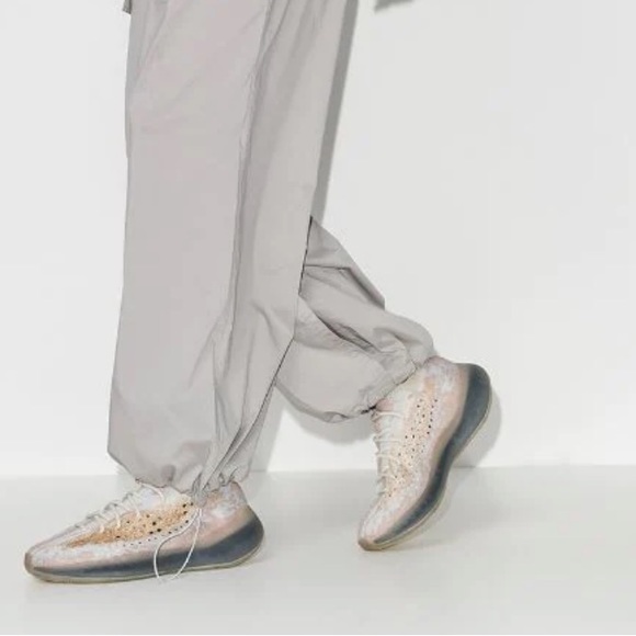 Yeezys boost 380 - Picture 3 of 8